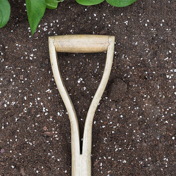 gardening forks and spades wooden handle