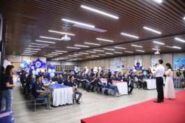 Il-Fundatur tar-Rinoceros Jirrakkonta l-Istorja Tiegħu Ta' Intraprenditorija ...